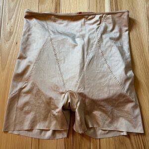 Spanx Booty Lifting Padded Tan Shapewear Shorts